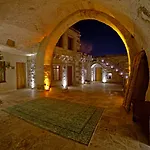 Design Cave 4*