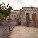 Design Cave Hotel