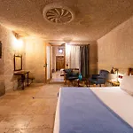 Design Cave 4*
