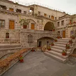 Design Cave Hotel