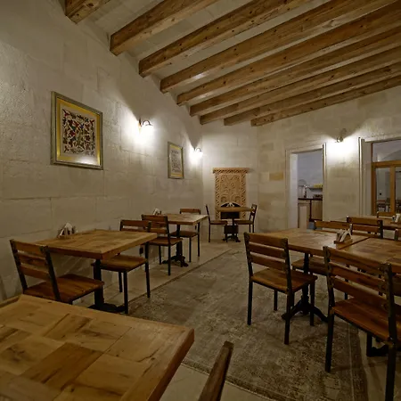 Design Cave فندق غوريمِيه