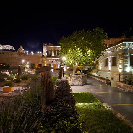 Ξενοδοχείο Design Cave 4*