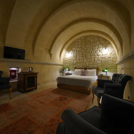 Design Cave Hotel 2*