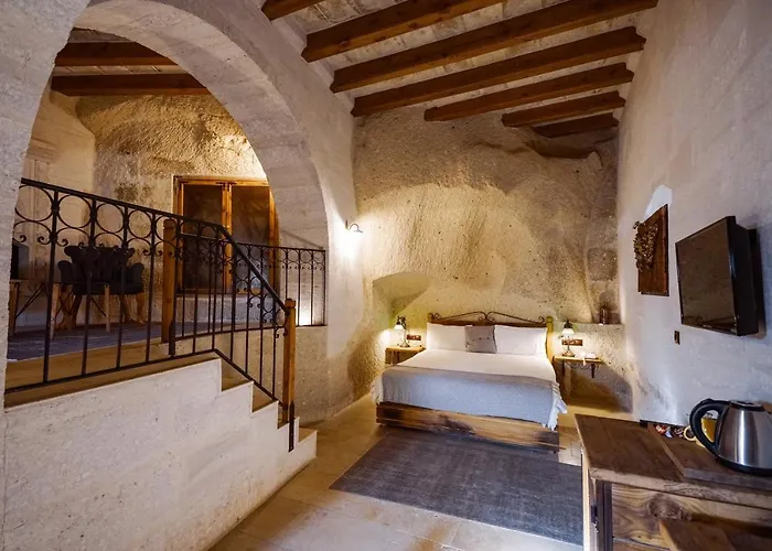 Design Cave Hotel 2*