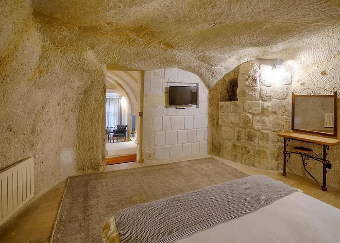 Hotel Design Cave 2*