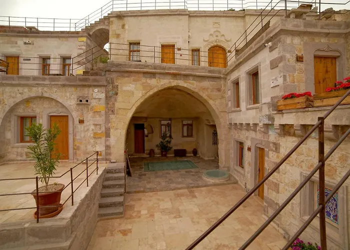 Design Cave Hotel 2*